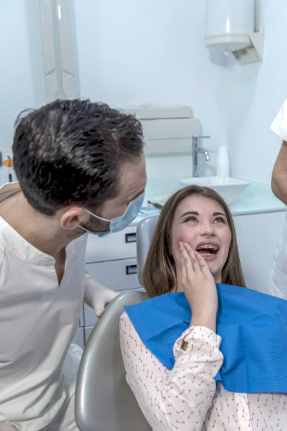 Best Emergency Cosmetic Dentistry (e.g., broken veneers) in Strawberry, CA